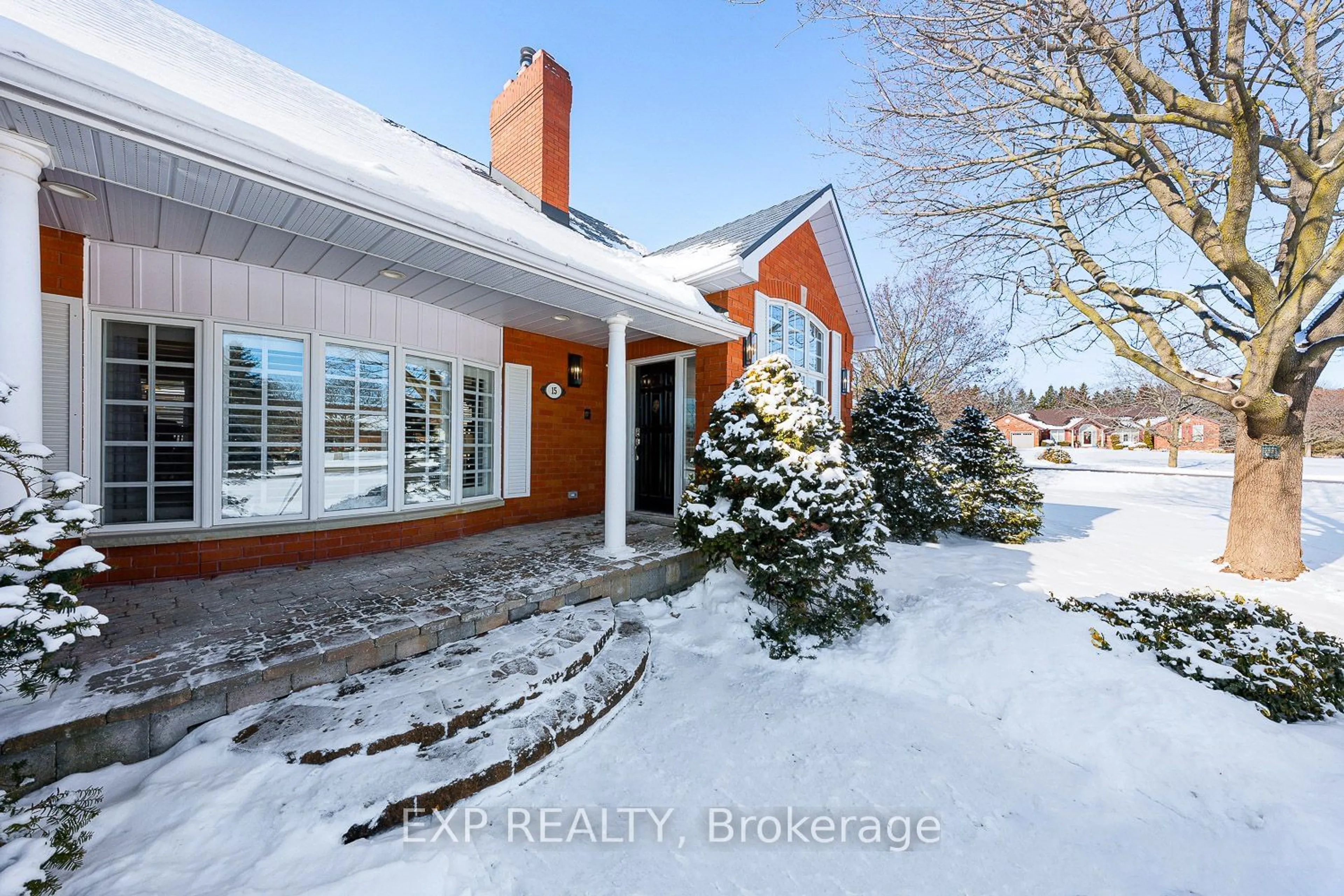 Indoor entryway for 15 Hockaday Crt, Clarington Ontario L0B 1J0