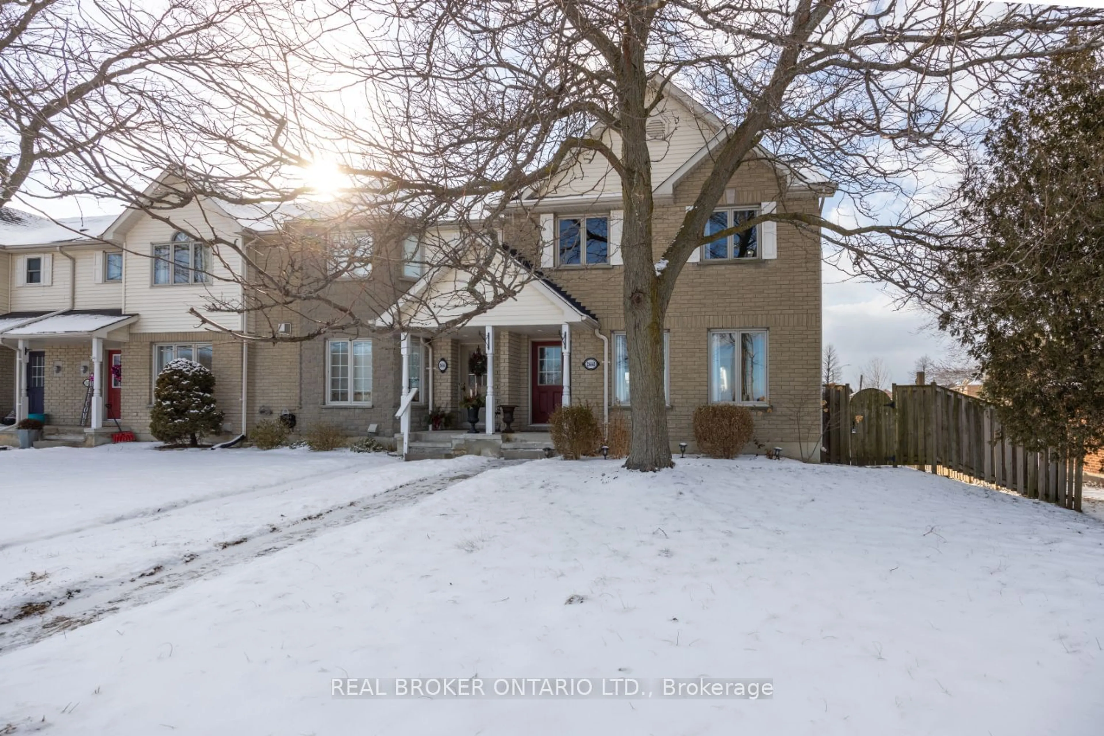 A pic from outside/outdoor area/front of a property/back of a property/a pic from drone, street for 2660 Courtice Rd, Clarington Ontario L1E 2M7