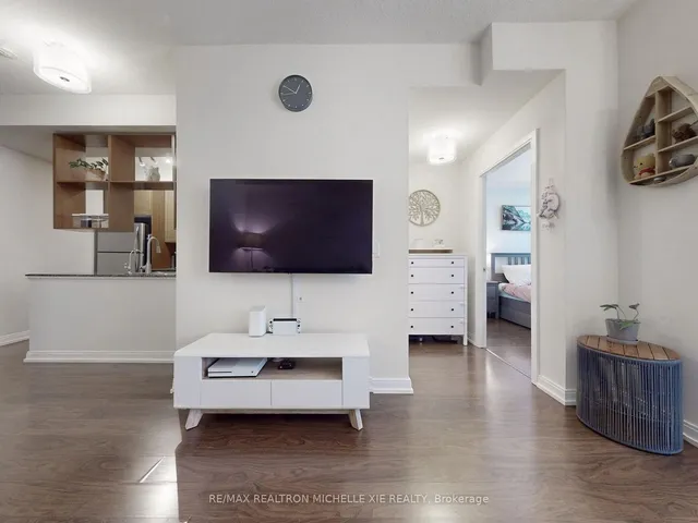 Additional property image - 151 Village Green Sq Unit 106