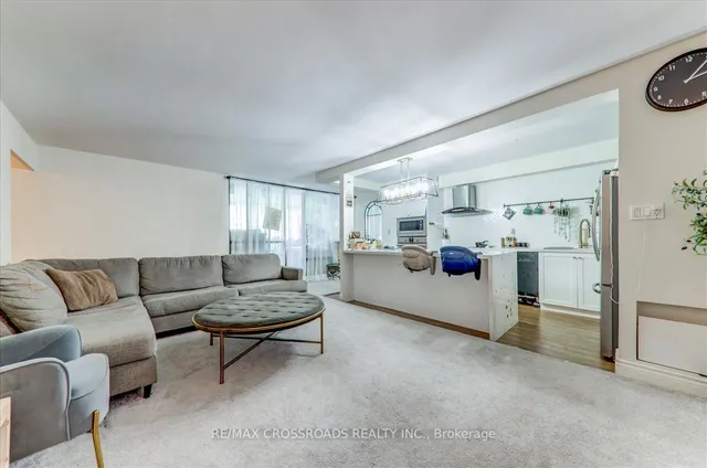 Additional property image - 5 Massey Sq Unit 910