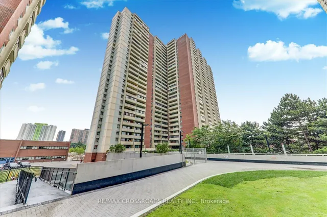 Additional property image - 5 Massey Sq Unit 910