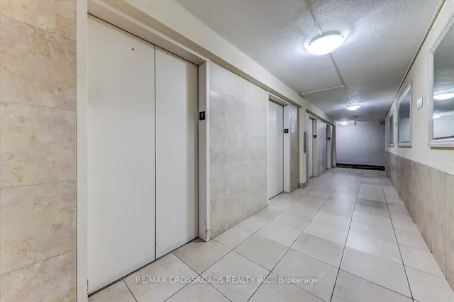 Additional property image - 5 Massey Sq Unit 910