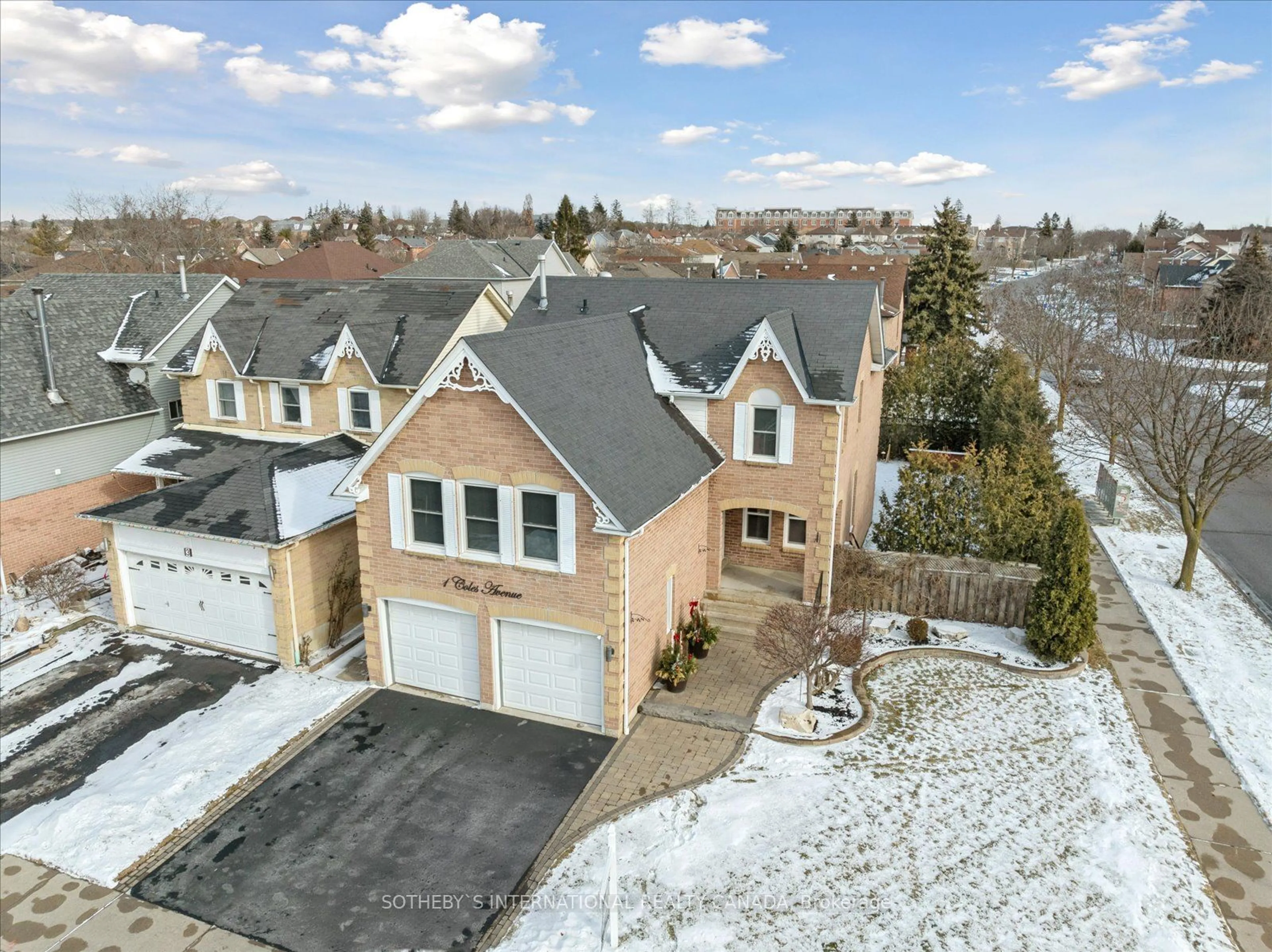 A pic from outside/outdoor area/front of a property/back of a property/a pic from drone, street for 1 Coles Ave, Ajax Ontario L1T 3H2