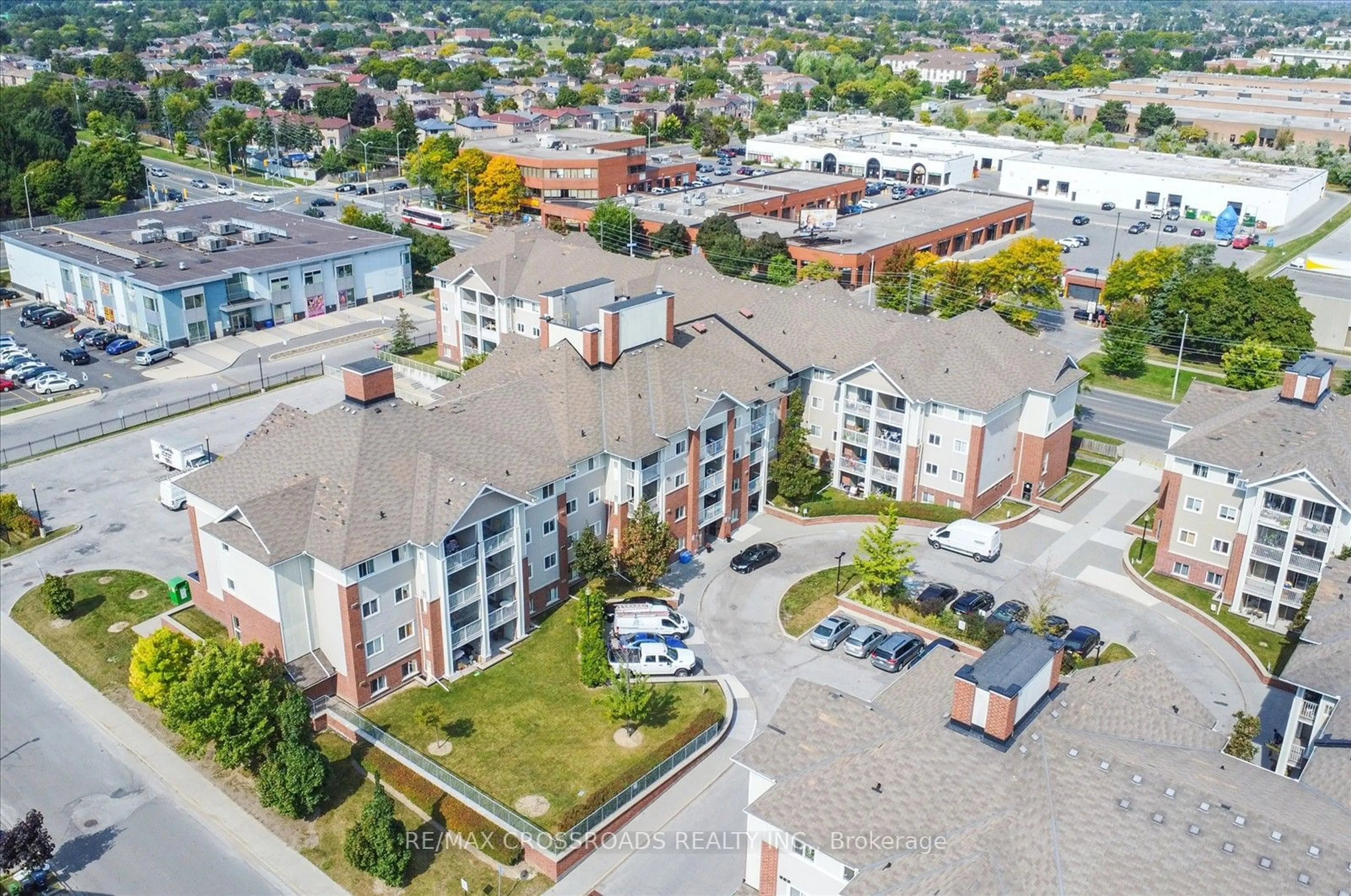 A pic from outside/outdoor area/front of a property/back of a property/a pic from drone, unknown for 5235 Finch Ave #315, Toronto Ontario M1S 5X3