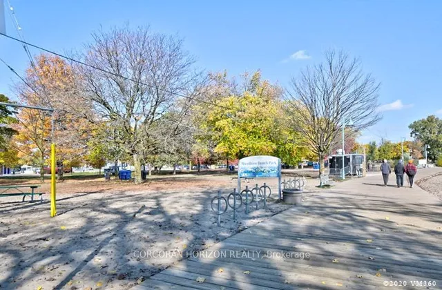 Additional property image - 1630 Queen St Unit 217