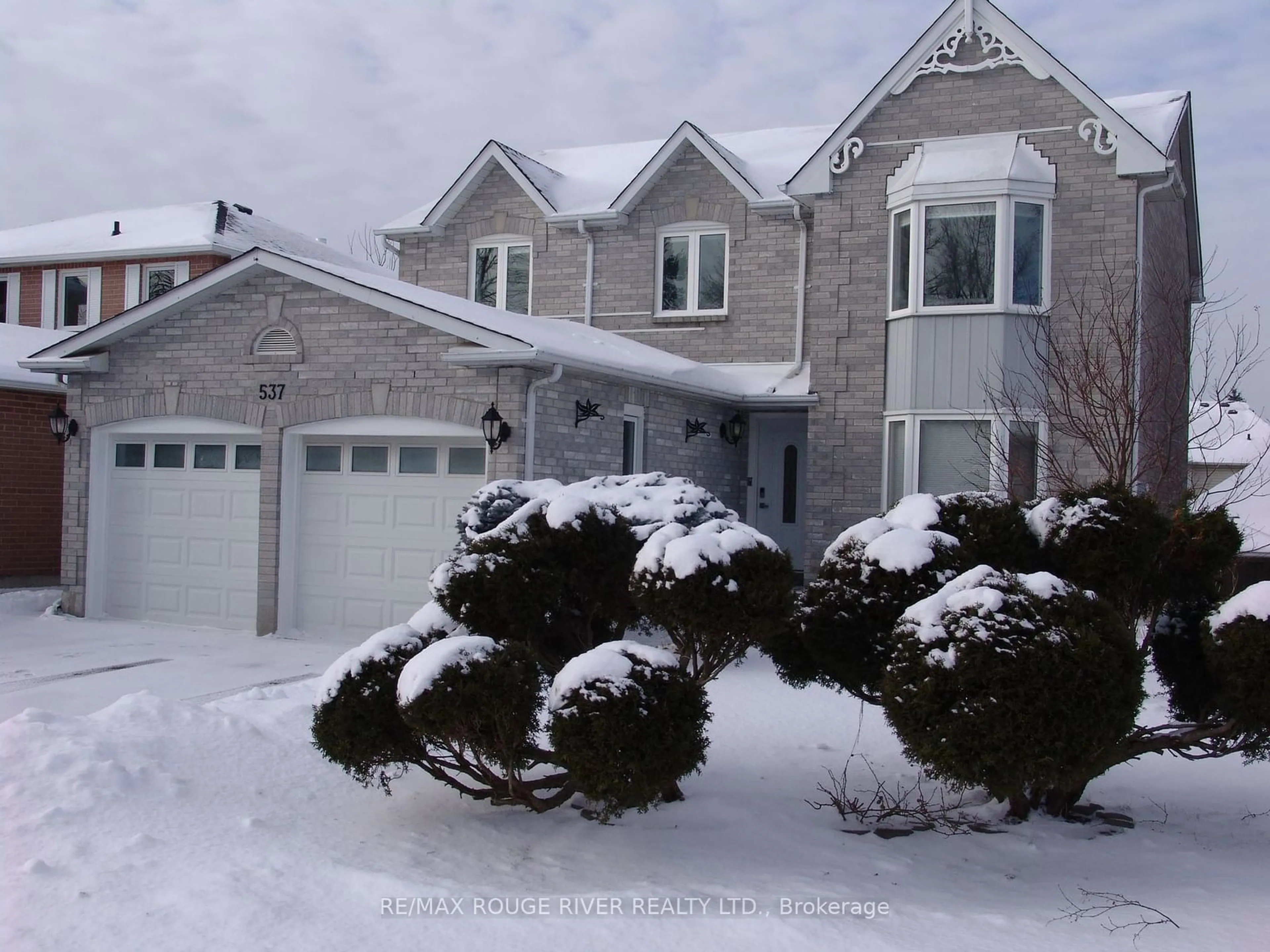 Home with vinyl exterior material, street for 537 Whistler Dr, Oshawa Ontario L1J 8K1