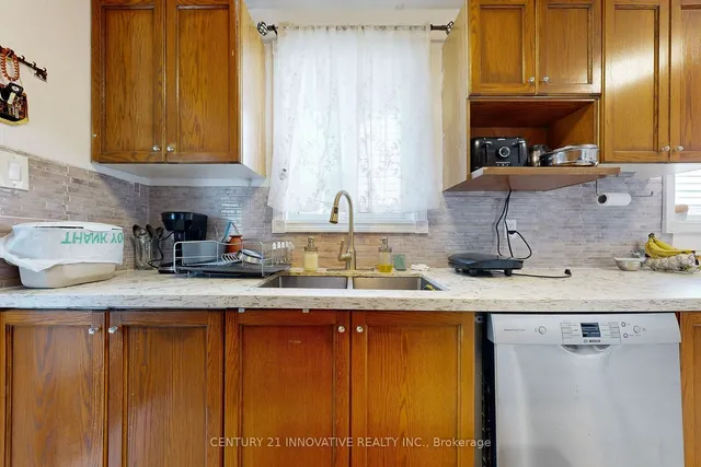 Additional property image - 18 Lowry Sq