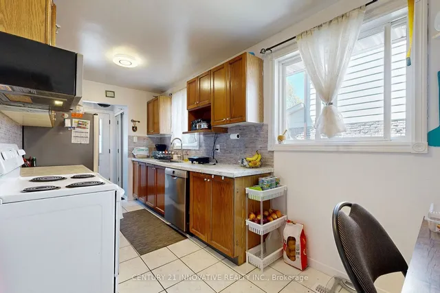 Additional property image - 18 Lowry Sq