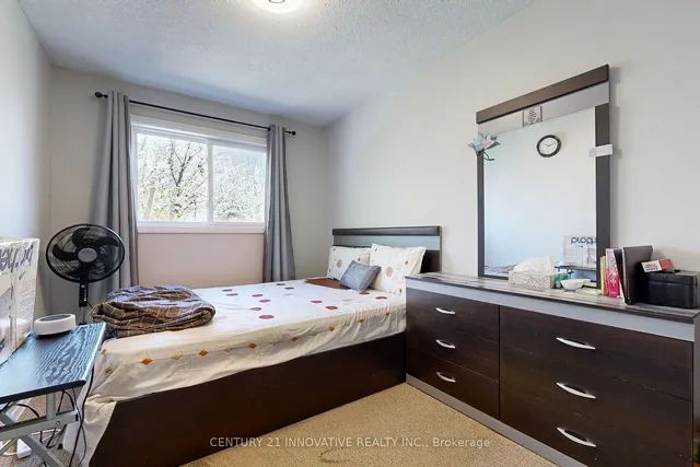 Additional property image - 18 Lowry Sq