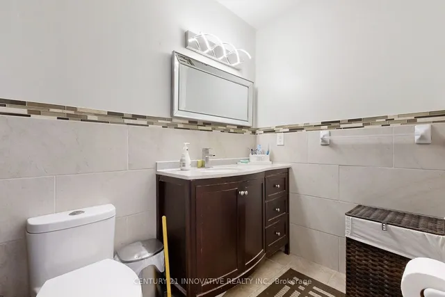 Additional property image - 18 Lowry Sq