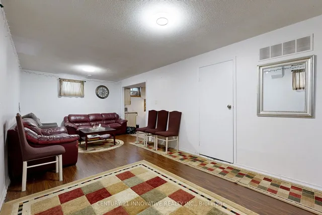 Additional property image - 18 Lowry Sq