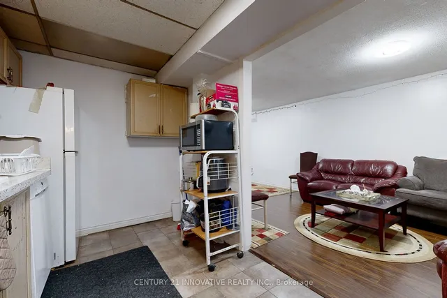 Additional property image - 18 Lowry Sq