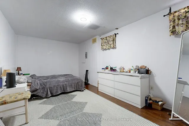 Additional property image - 18 Lowry Sq