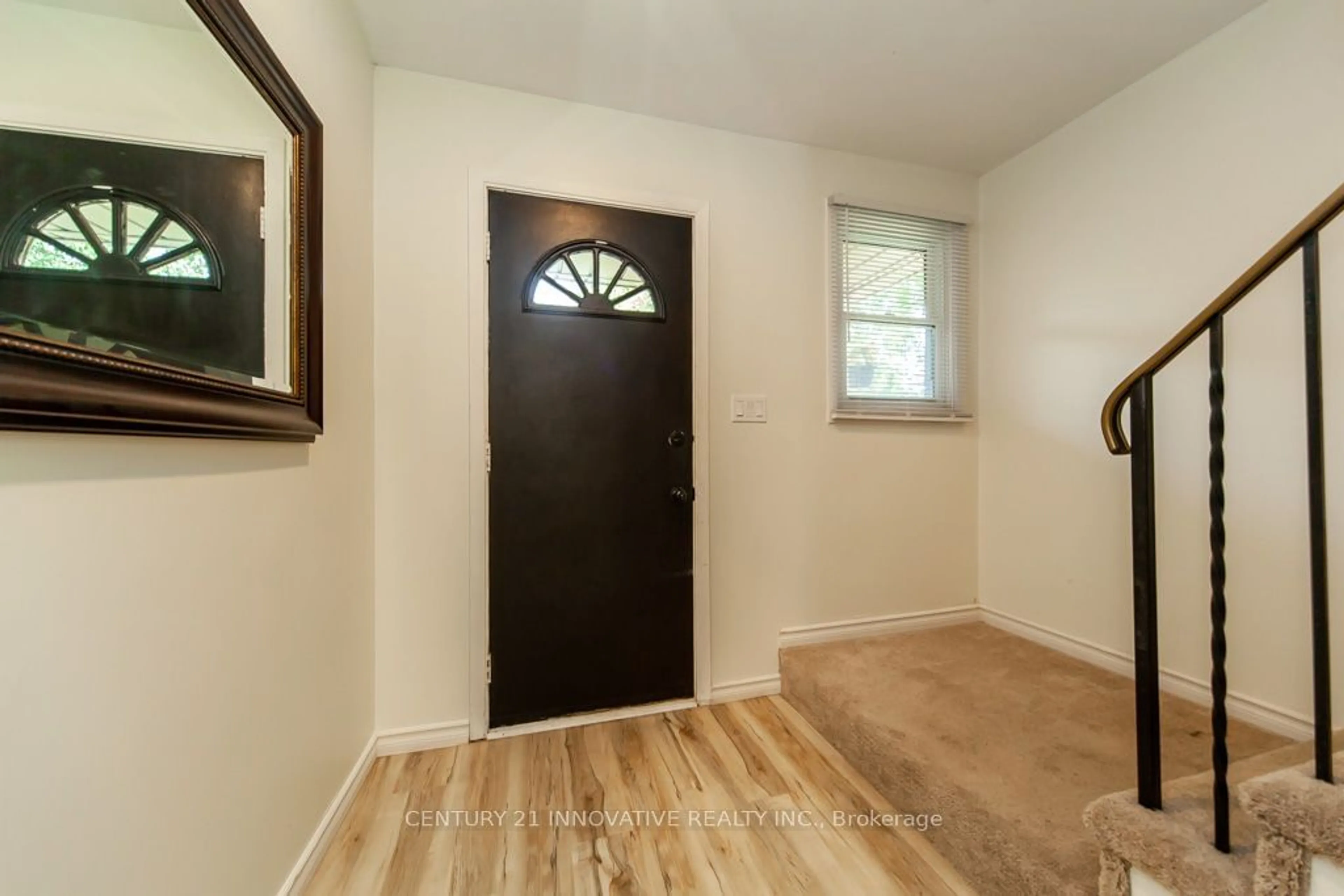 Indoor entryway for 1 Prout Dr, Clarington Ontario L1C 4A5