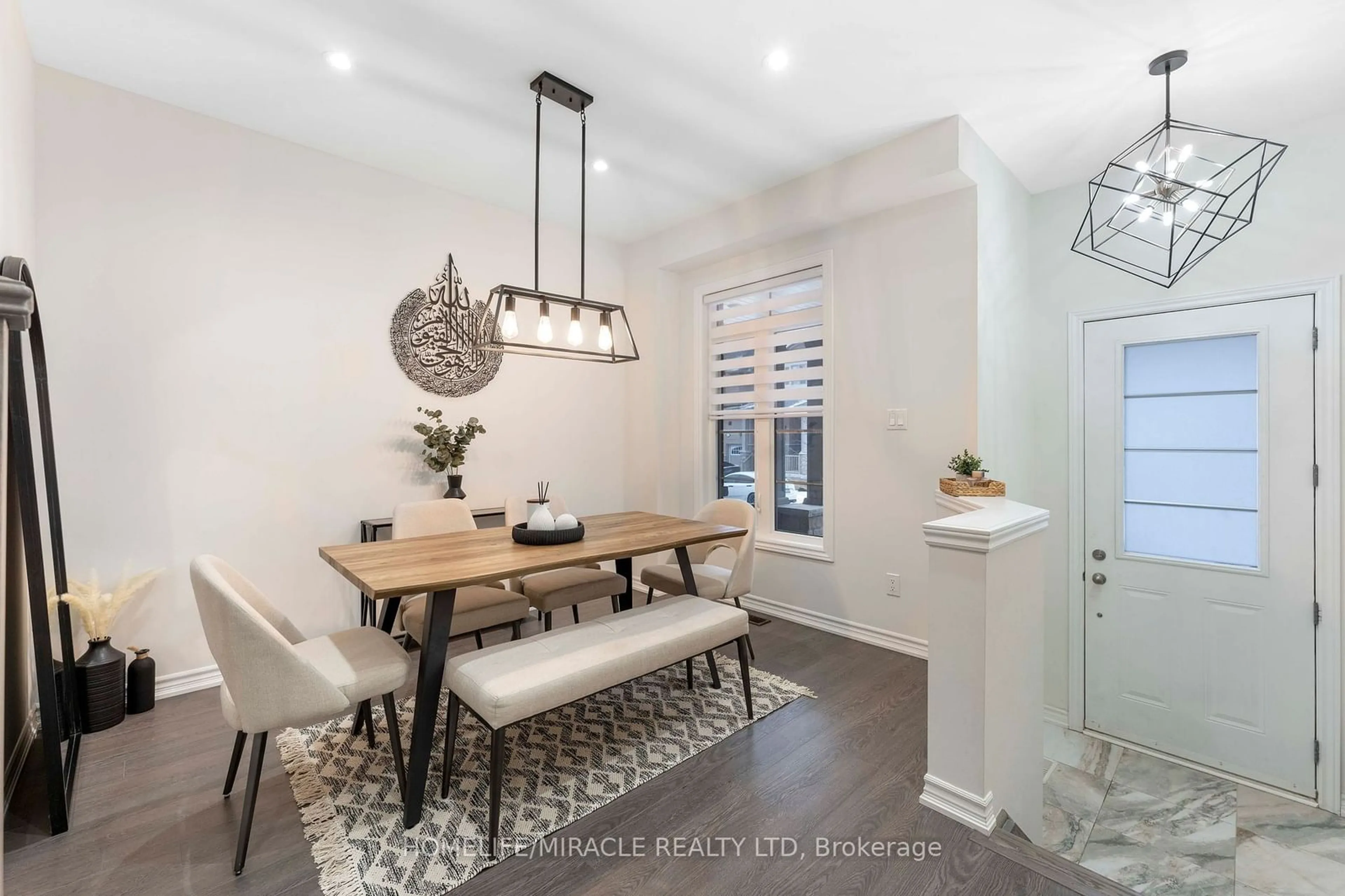 Dining room, ceramic/tile floor for 46 Hickling Lane, Ajax Ontario L1T 0P9