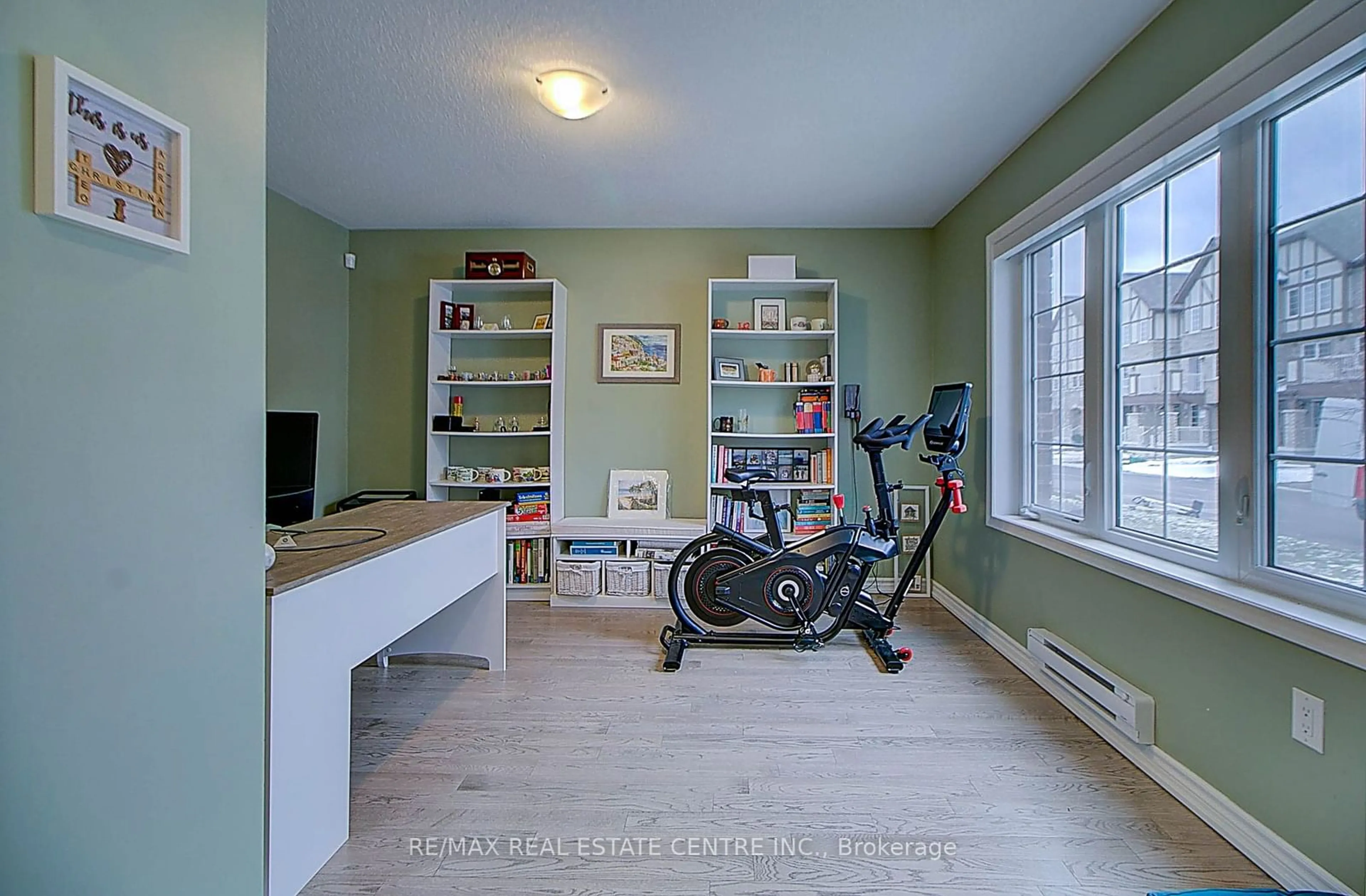 Gym or fitness room for 32 Bluegill Cres, Whitby Ontario L1P 0E4