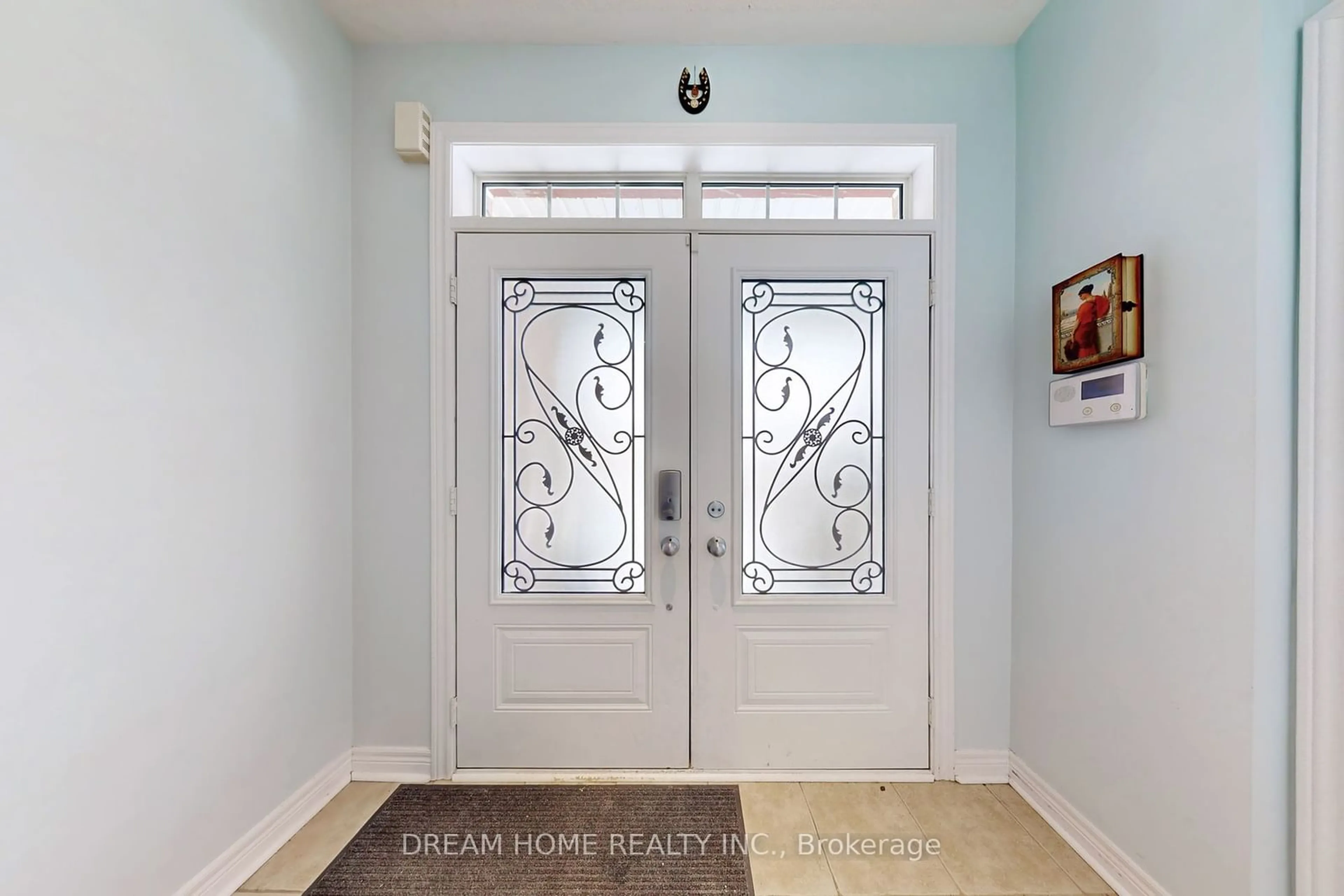 Indoor entryway for 63 Murray Tabb St, Clarington Ontario L1C 0P8