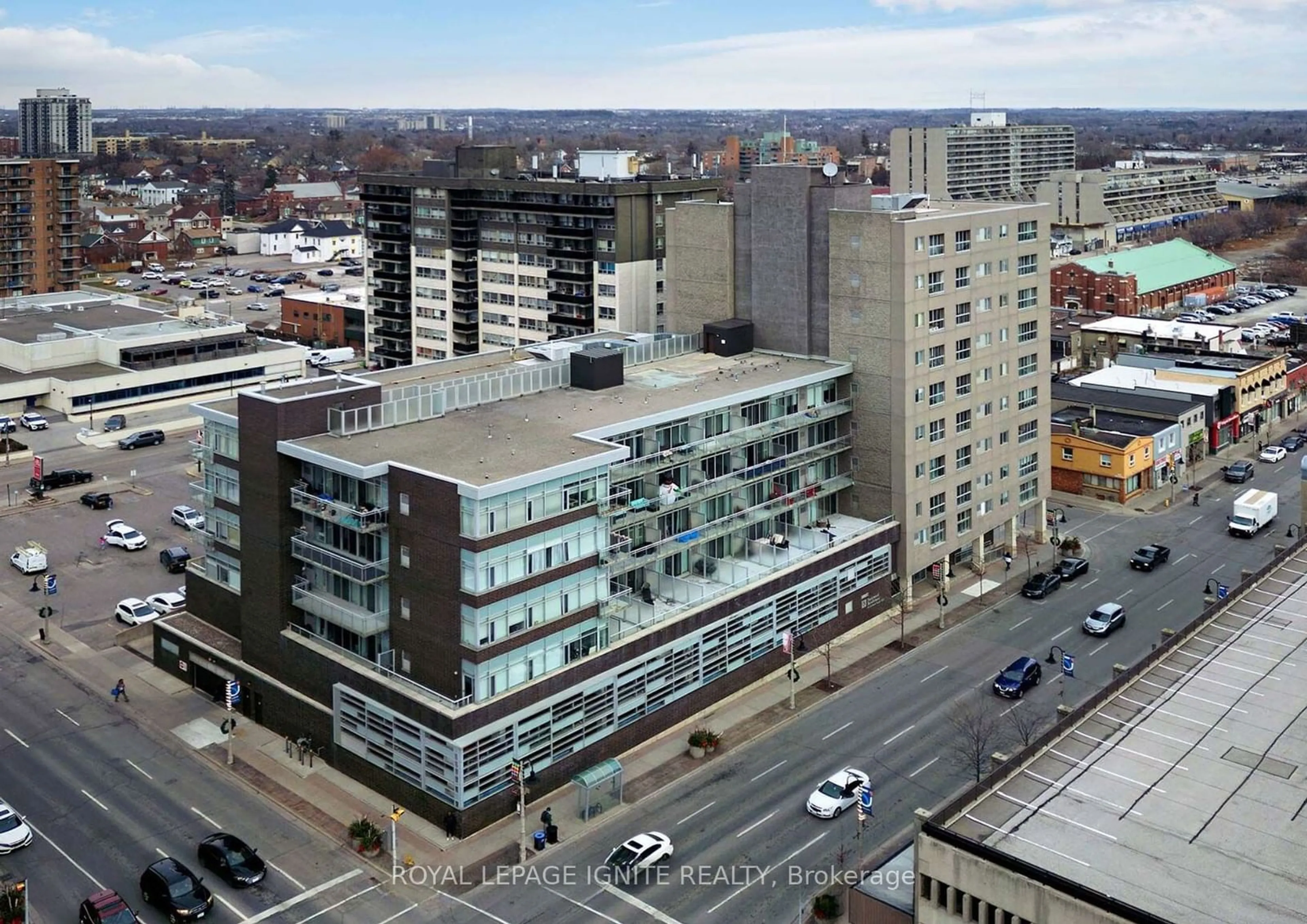 A pic from outside/outdoor area/front of a property/back of a property/a pic from drone, city buildings view from balcony for 44 Bond St #801, Oshawa Ontario L1G 6R2