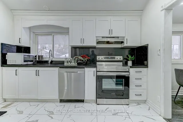 Additional property image - 2 Ladysbridge Dr