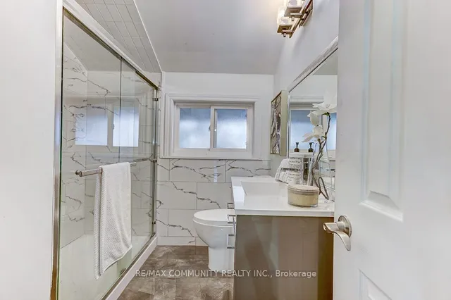 Additional property image - 2 Ladysbridge Dr