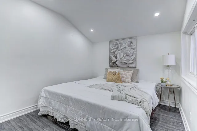 Additional property image - 2 Ladysbridge Dr