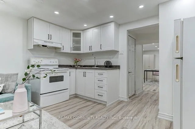 Additional property image - 2 Ladysbridge Dr