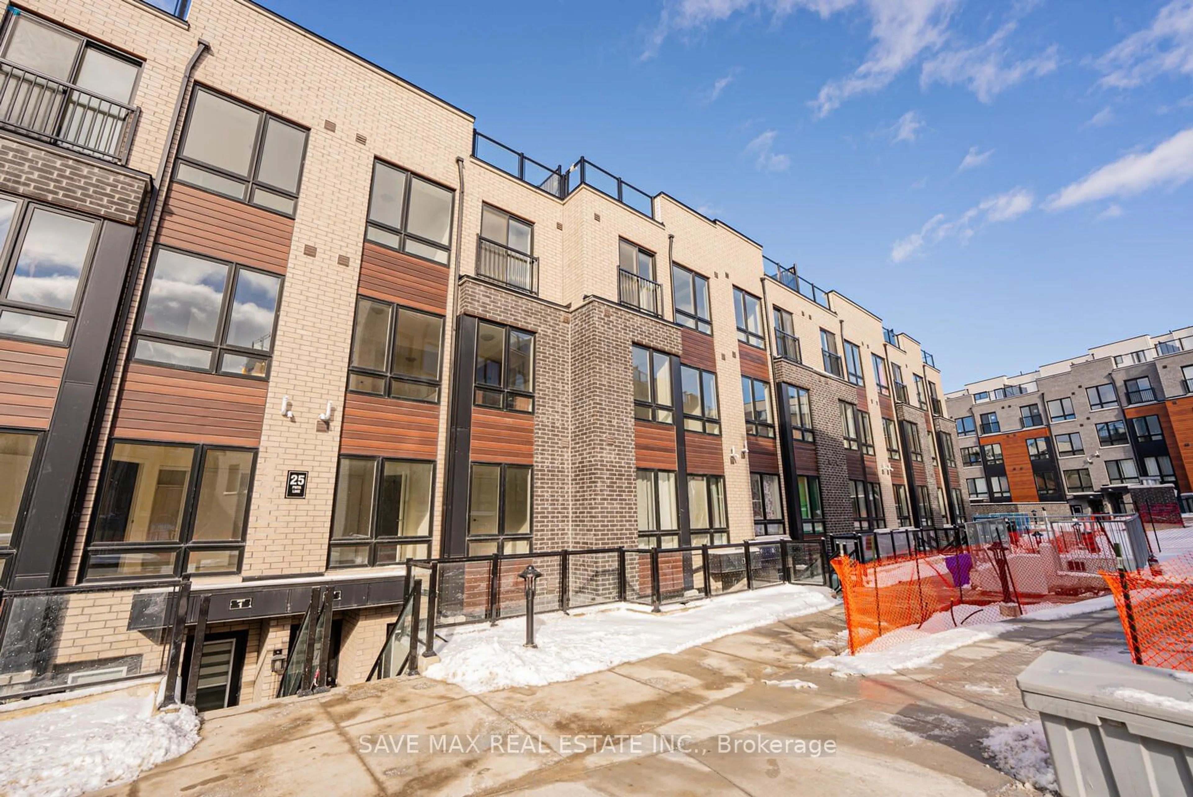 Patio, street for 25 Priya Lane #unit# 9, Toronto Ontario M1B 0E8