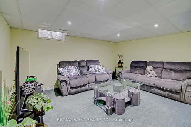 Additional property image - 6400 Lawrence Ave Unit 12