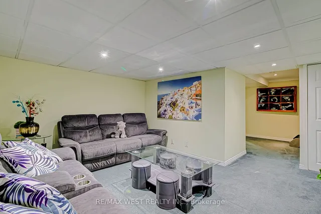Additional property image - 6400 Lawrence Ave Unit 12