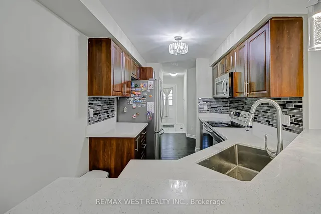 Additional property image - 6400 Lawrence Ave Unit 12