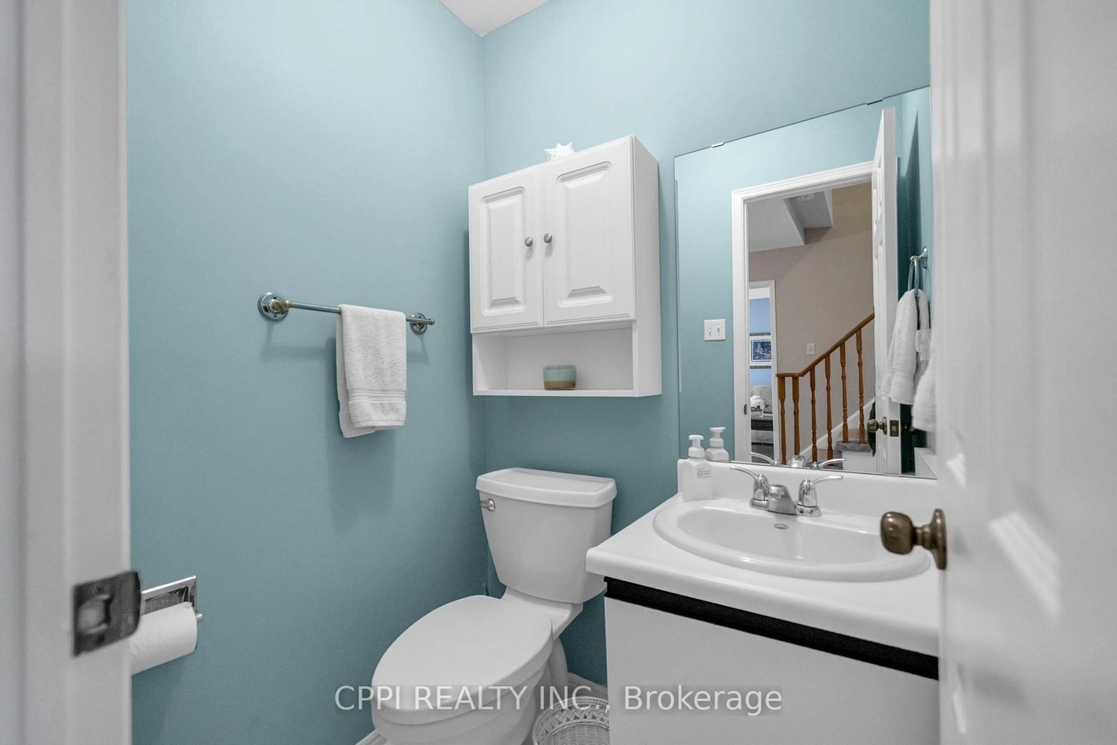 Standard bathroom, ceramic/tile floor for 1566 Somergrove Cres, Pickering Ontario L1X 2J4