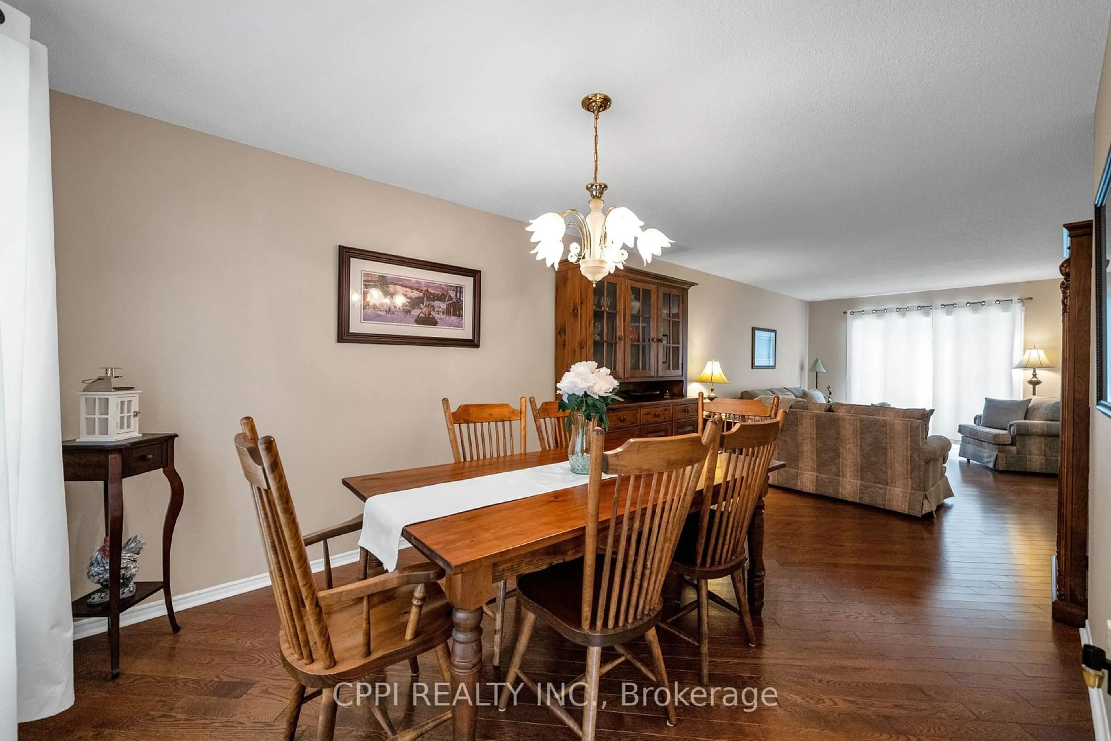 Dining room, wood/laminate floor for 1566 Somergrove Cres, Pickering Ontario L1X 2J4