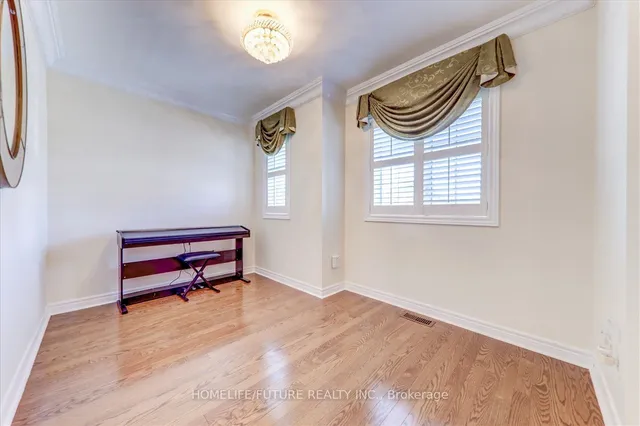 Additional property image - 18 Bazalgette Dr