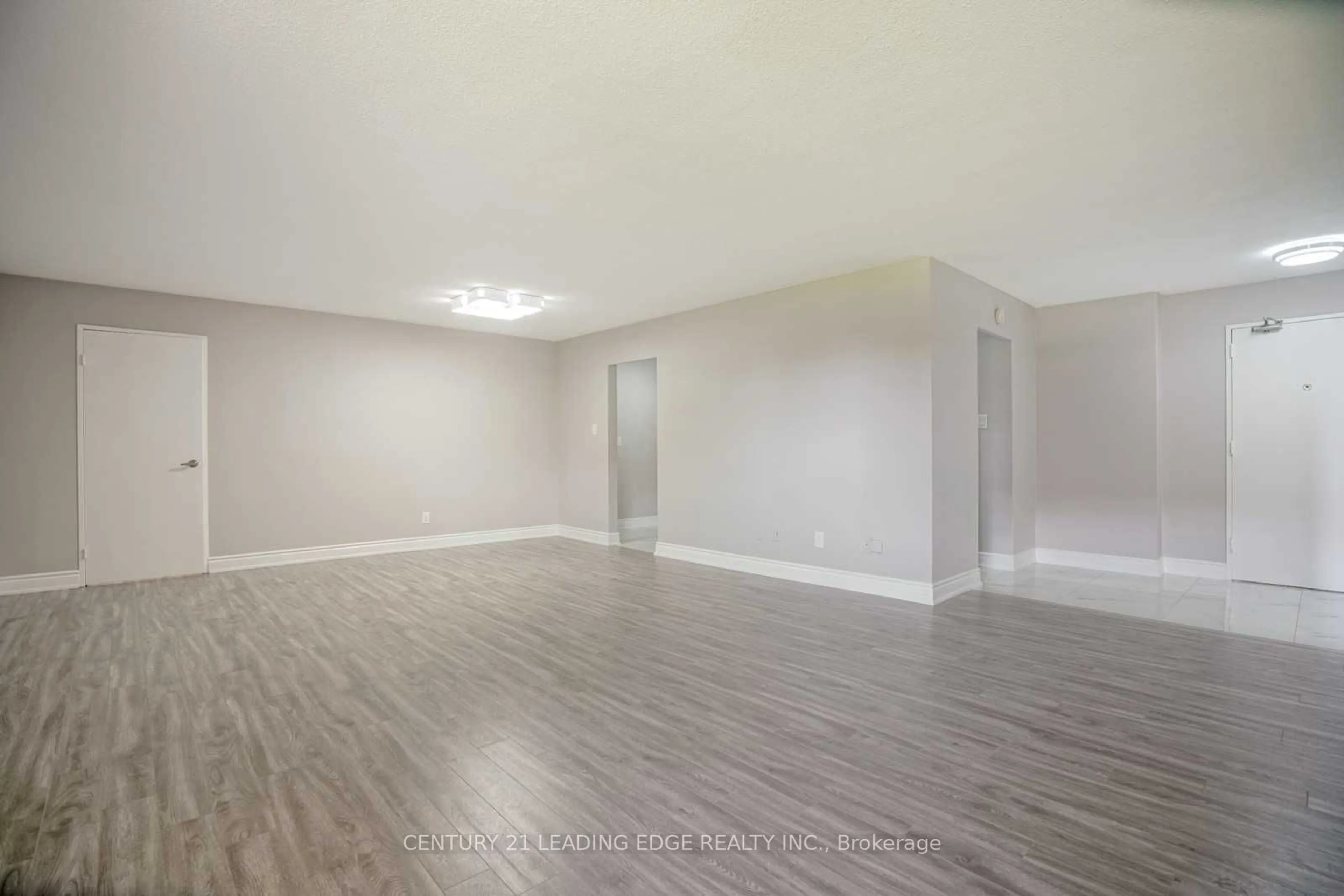 A pic of a room for 180 Markham Rd #207, Toronto Ontario M1M 2Z9