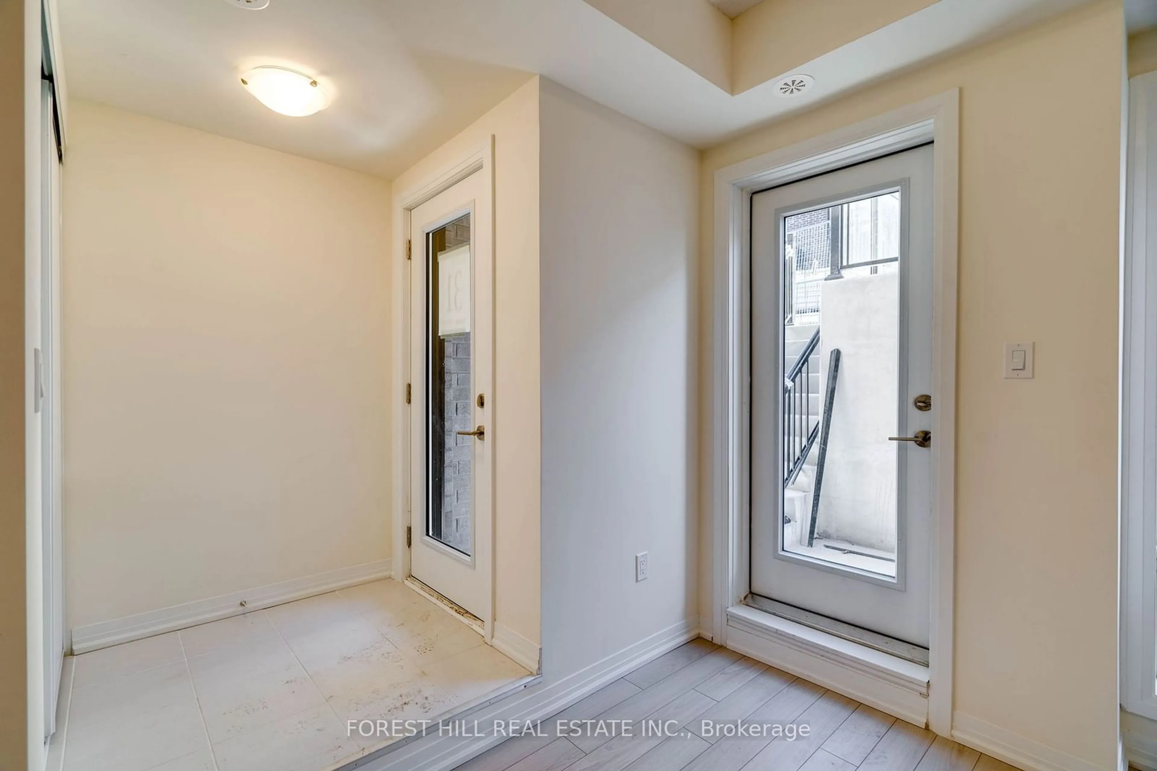 Indoor entryway for 245 McLevin Ave #9, Toronto Ontario M1B 0E8