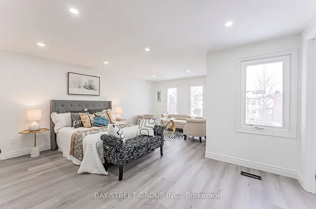 Additional property image - 77 Sandyhook Sq