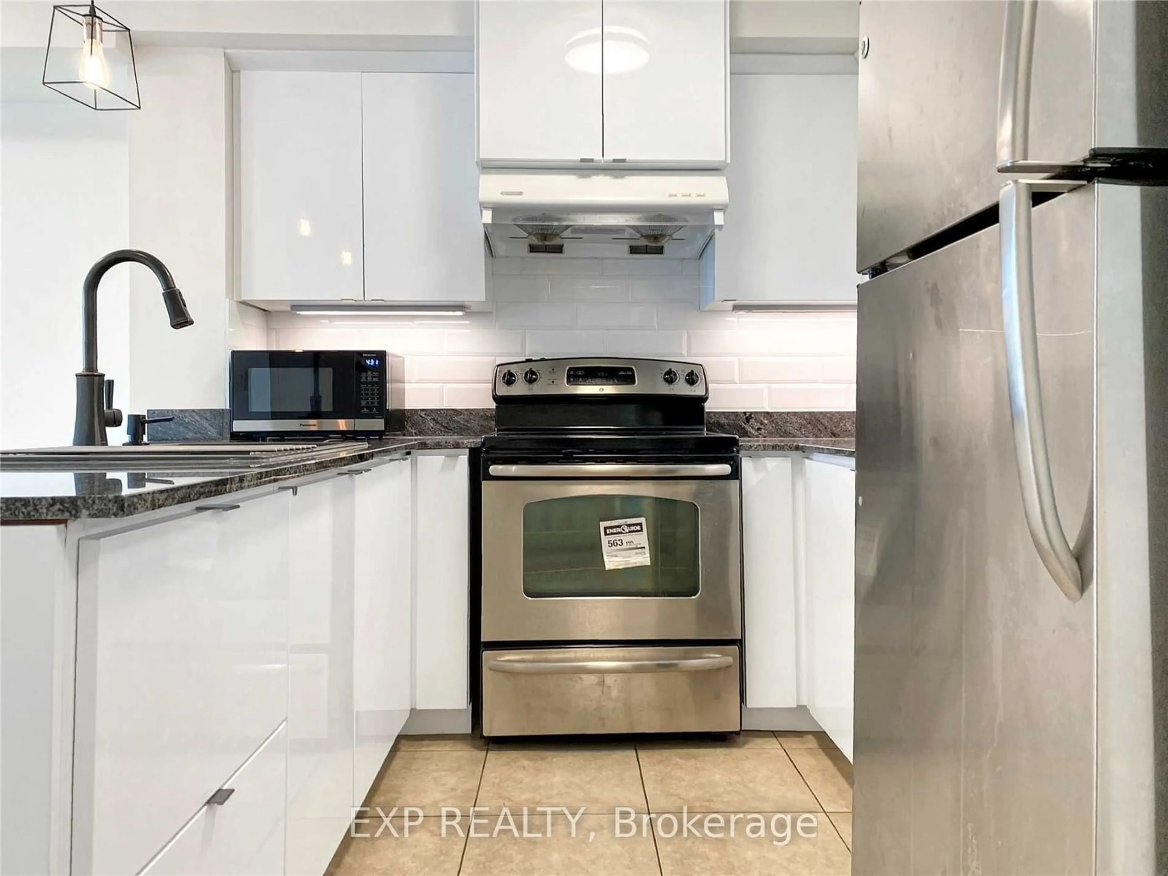 Standard kitchen, ceramic/tile floor for 8 Rosebank Dr #6K, Toronto Ontario M1B 5Z3