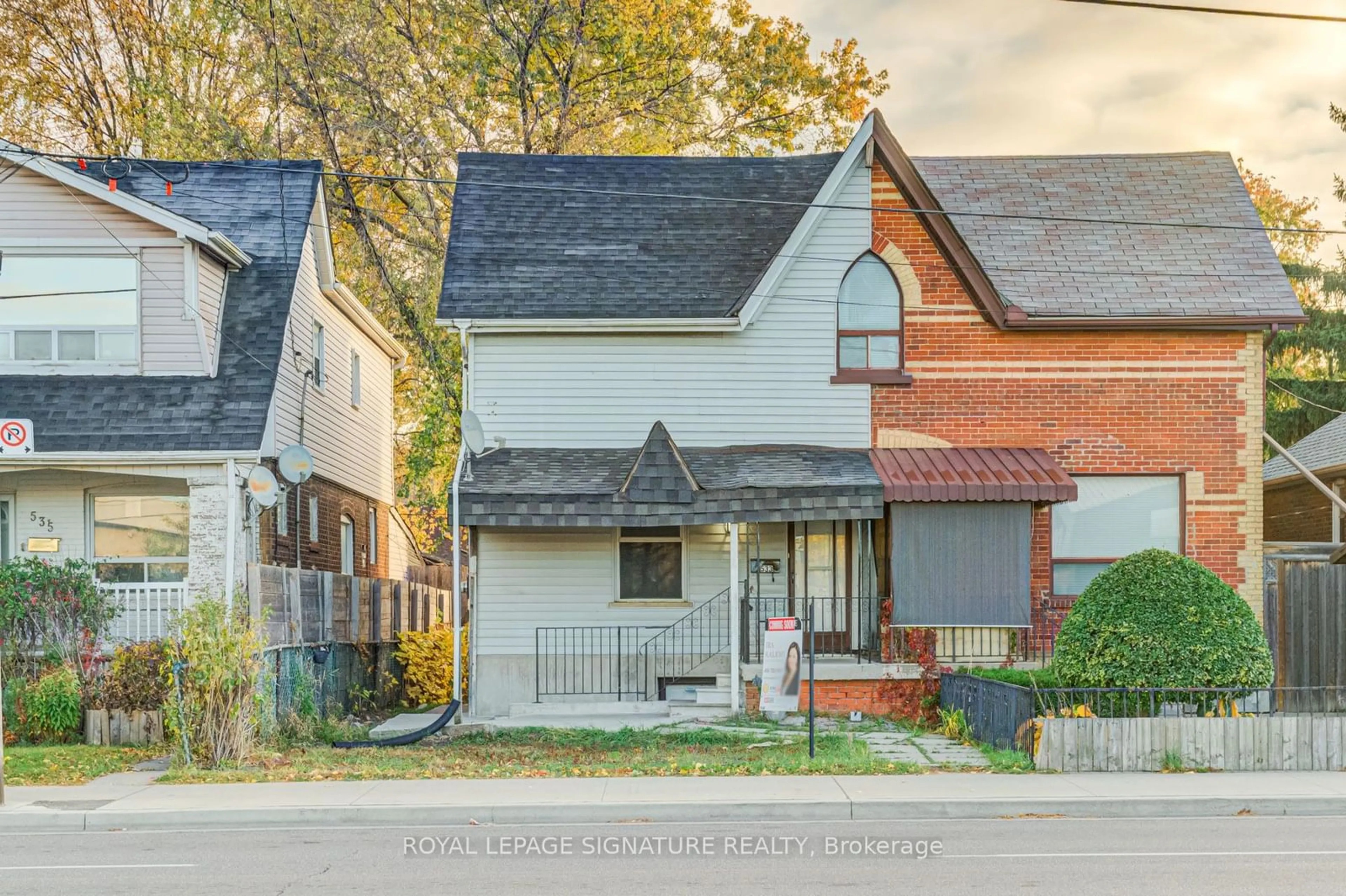 Home with brick exterior material, street for 533 Victoria Pk Ave, Toronto Ontario M4C 5H2