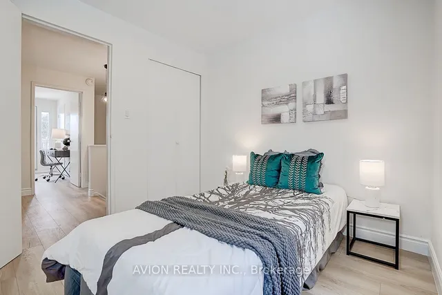 Additional property image - 250 Sprucewood Crt