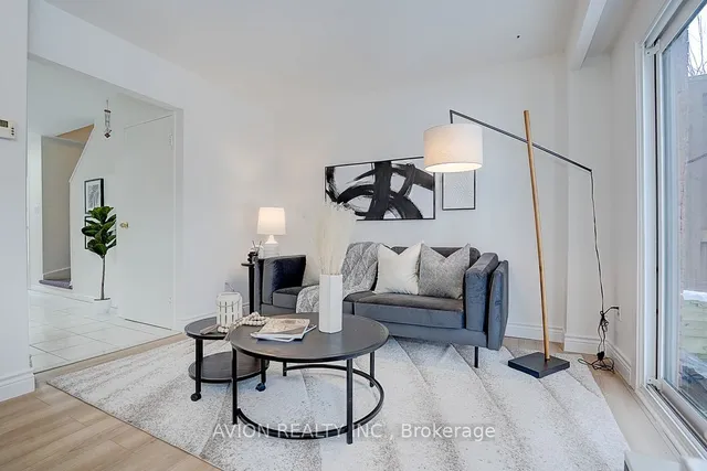 Additional property image - 250 Sprucewood Crt