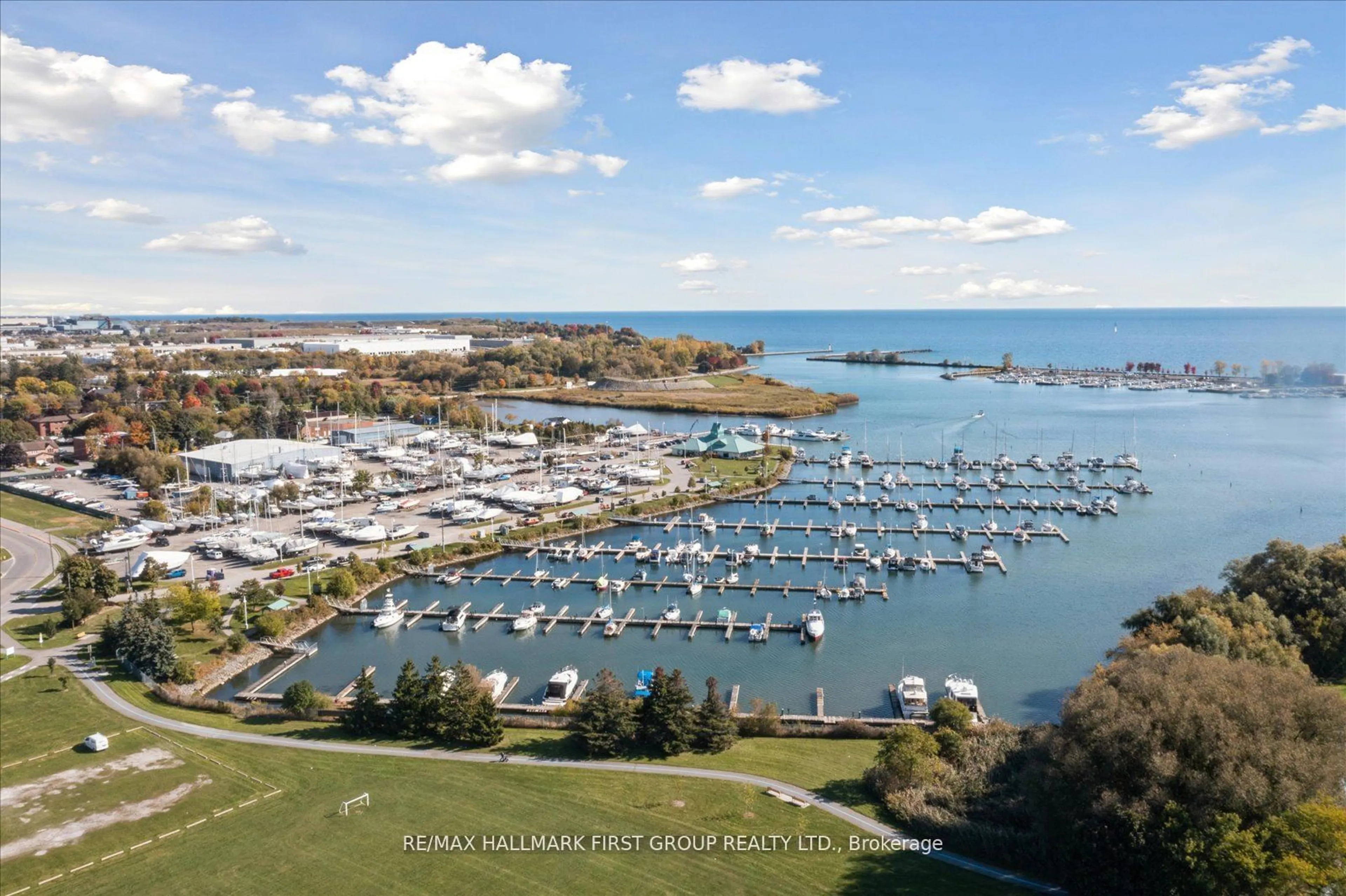 A pic from outside/outdoor area/front of a property/back of a property/a pic from drone, water/lake/river/ocean view for 360 Watson St #411, Whitby Ontario L1N 9G2