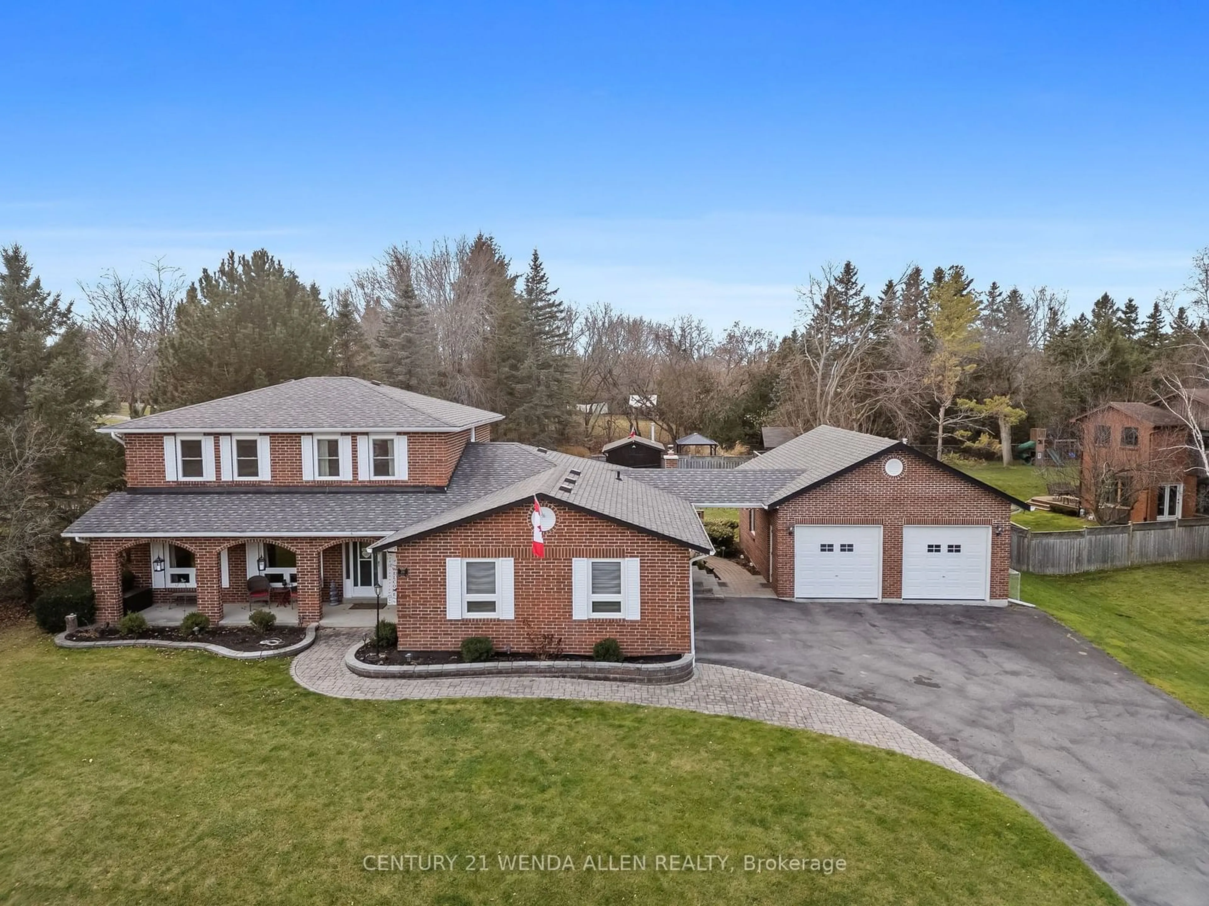 A pic from outside/outdoor area/front of a property/back of a property/a pic from drone, unknown for 26 Riverview Dr, Scugog Ontario L9L 1N8