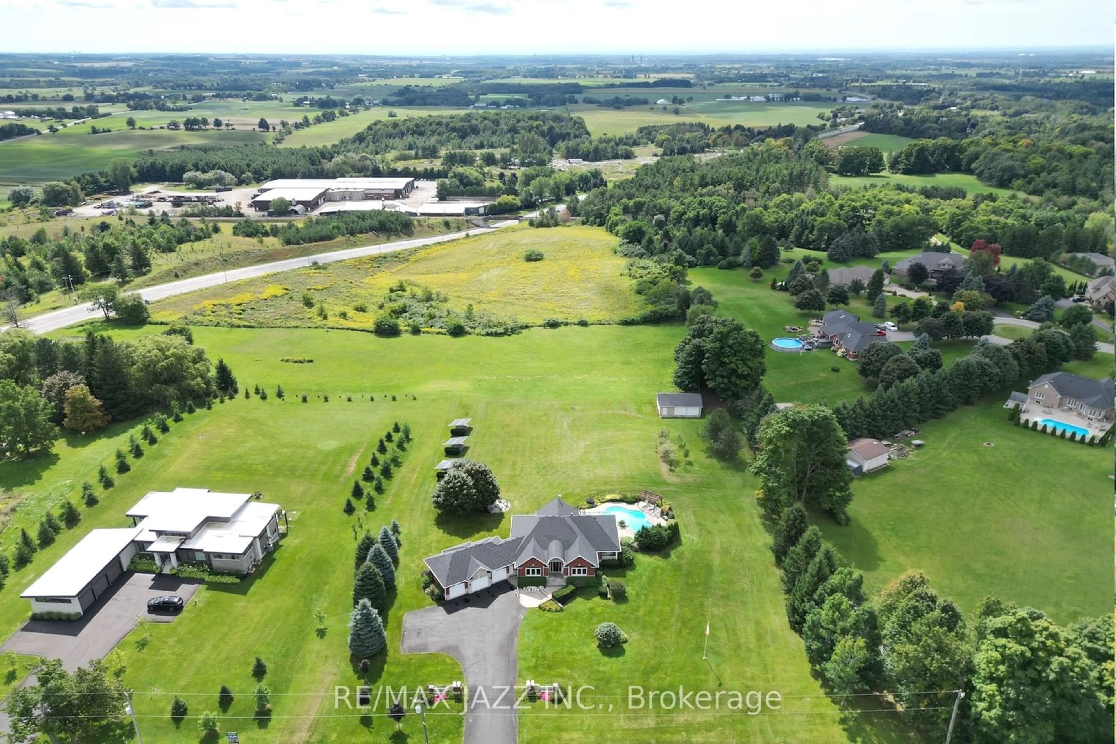 A pic from outside/outdoor area/front of a property/back of a property/a pic from drone, unknown for 45 Coates Rd, Oshawa Ontario L1H 7K4