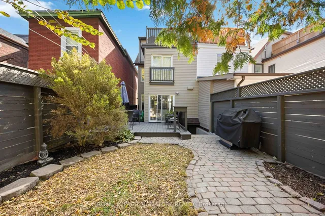 Additional property image - 1318 Dundas St