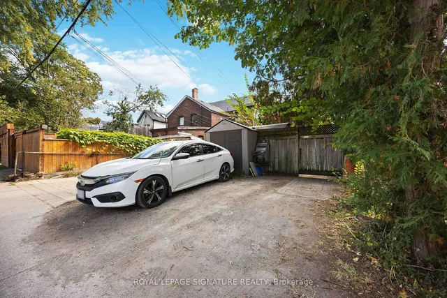 Additional property image - 1318 Dundas St