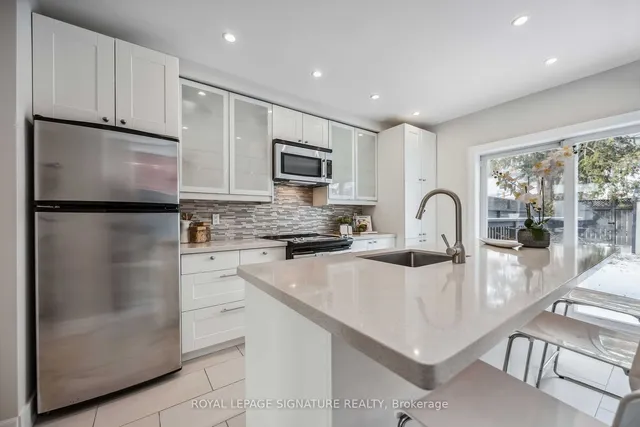 Additional property image - 1318 Dundas St