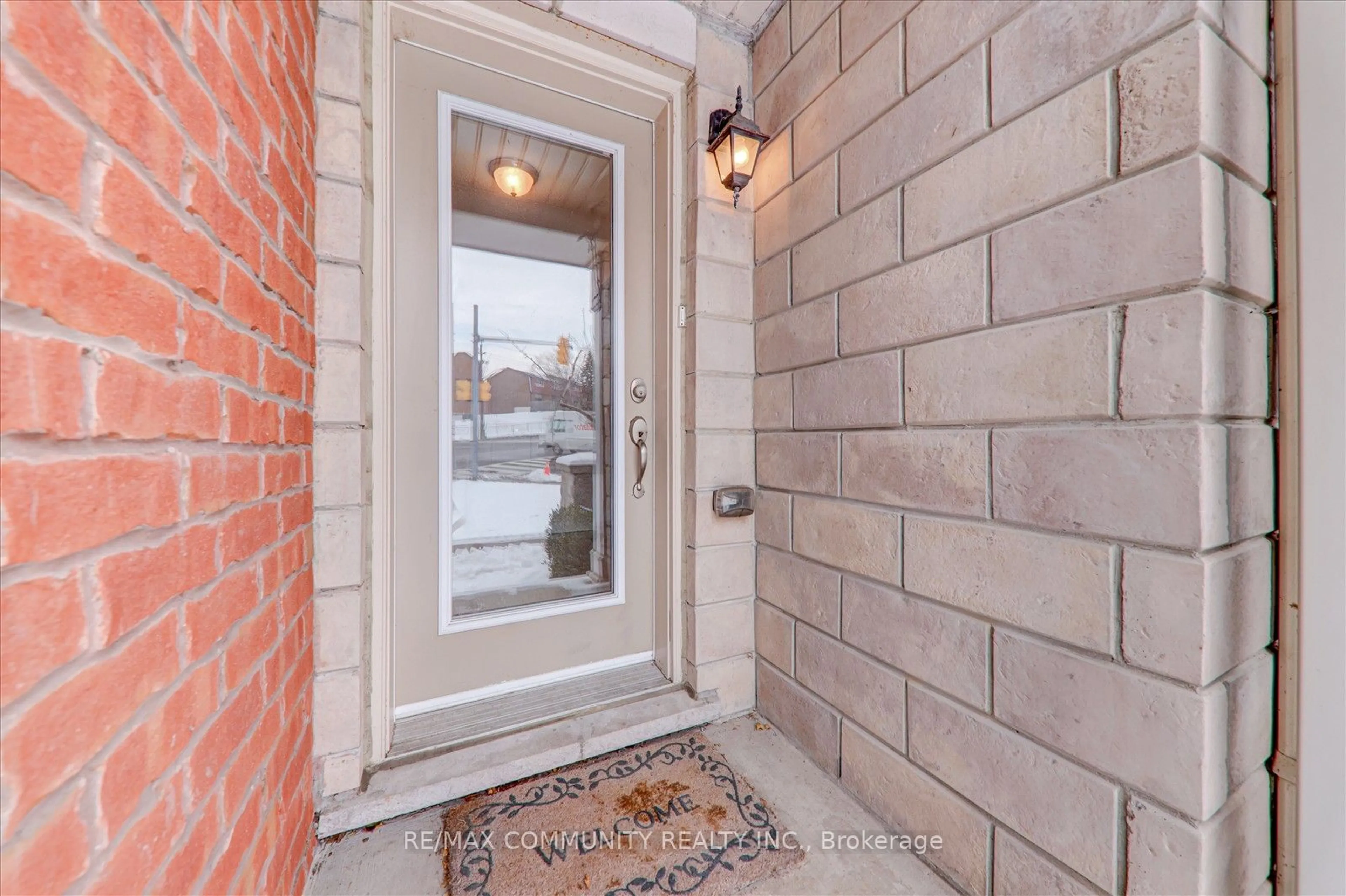 Indoor entryway for 1299 Glenanna Rd #10, Pickering Ontario L1V 0C9