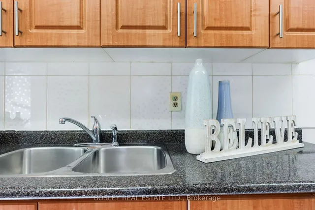 Additional property image - 3 Massey Sq Unit 2403