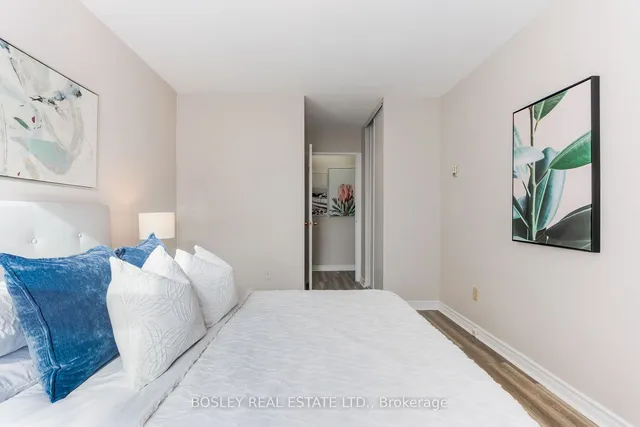 Additional property image - 3 Massey Sq Unit 2403