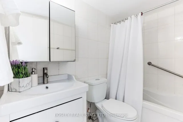 Additional property image - 3 Massey Sq Unit 2403